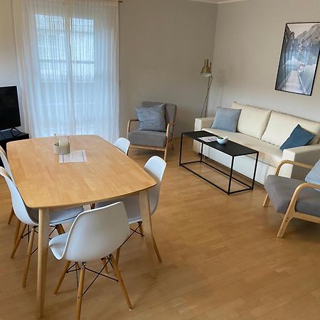 Modern Eingerichtete Wohnung Mit 2 Schlafzimmern Bergen  Bagian luar foto