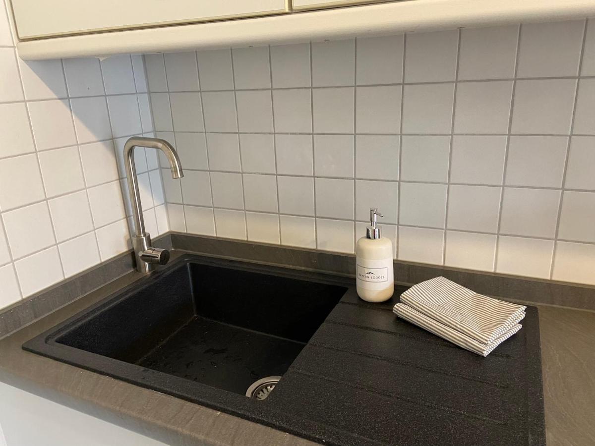 Modern Eingerichtete Wohnung Mit 2 Schlafzimmern Bergen  Bagian luar foto