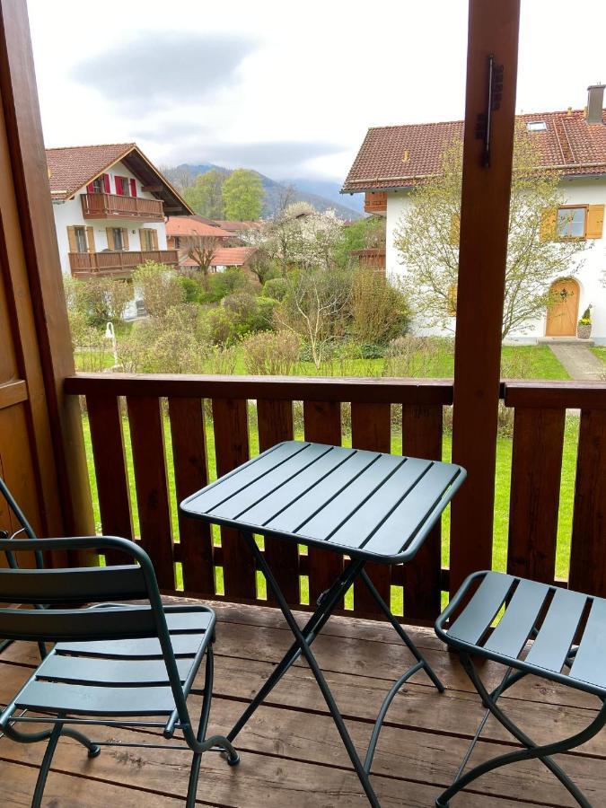 Modern Eingerichtete Wohnung Mit 2 Schlafzimmern Bergen  Bagian luar foto